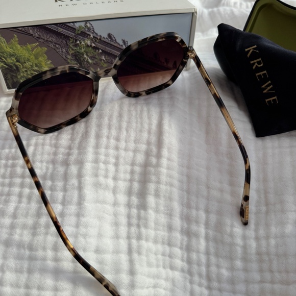 KREWE Jackie malt multi sunglasses black white new main image 11